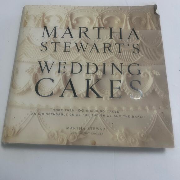 MARTHA STEWART’S WEDDING CAKES‎ 100 INSPIRING CAKES GUIDE FOR THE BRIDE & BAKER. - Picture 1 of 15